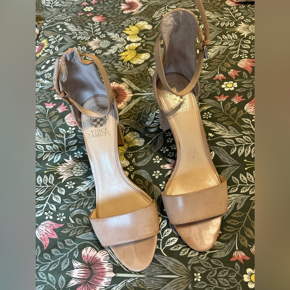 Nude heels - Vince Camuto